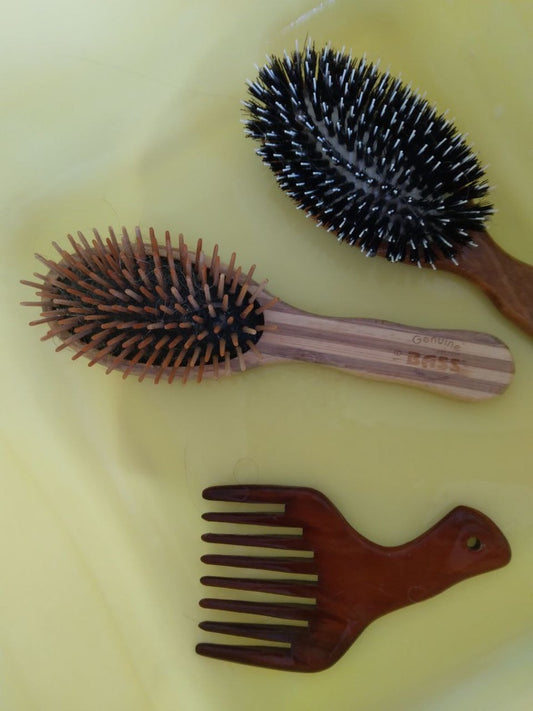 Clean Hair Brush